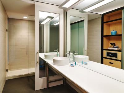 Aloft Downtown 3*